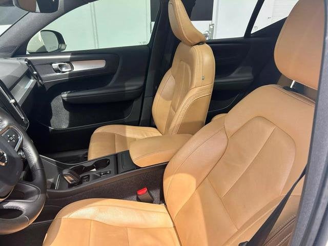 2019 Volvo XC40 Momentum