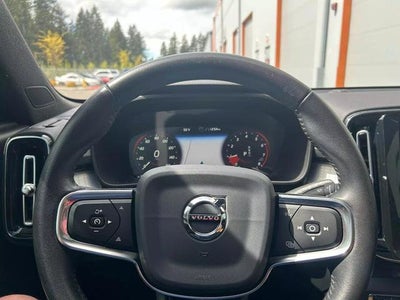 2019 Volvo XC40 Momentum