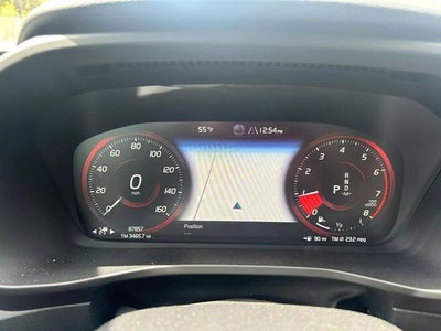 2019 Volvo XC40 Momentum