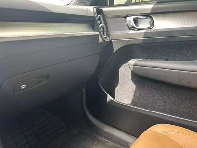 2019 Volvo XC40 Momentum