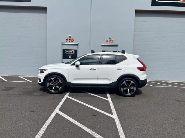 2019 Volvo XC40 Momentum